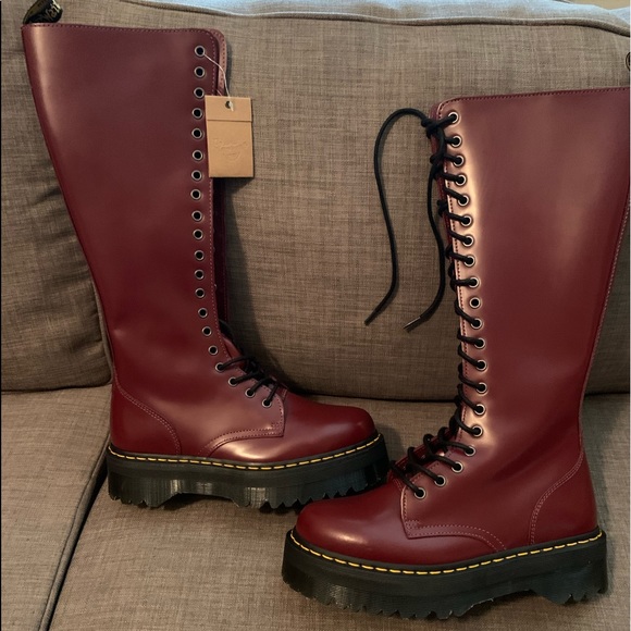 Dr. Martens Shoes - Authentic women Dr. Martens Britain Platform Boots